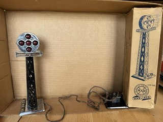 LOUIS MARX No. 1404 AUTOMATIC BLOCK SIGNAL