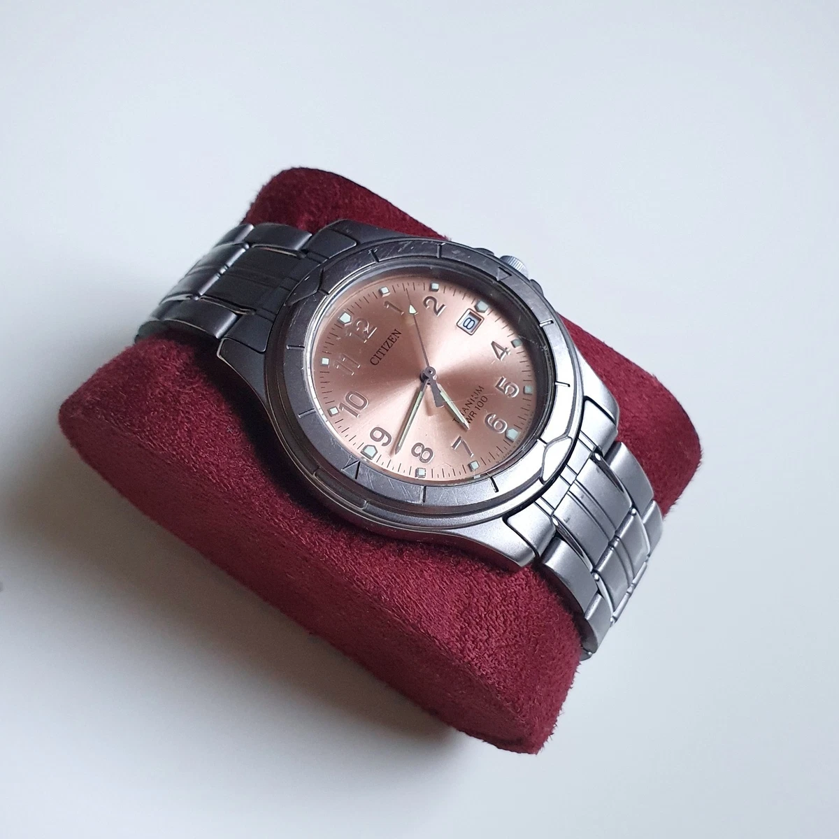 Reloj Citizen Titanium WR100 cuarzo pulido al sol esfera rosa - batería nueva