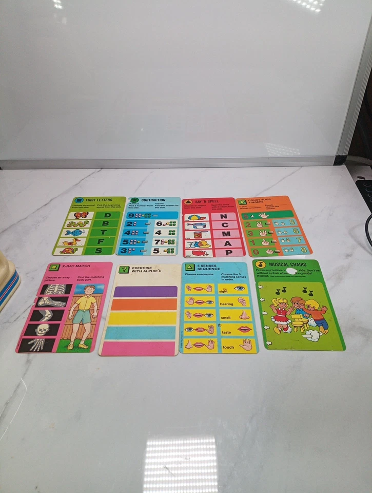 Vintage 80s Playskool Alphie II Educational Robot w/ 8 Cards - TESTED WORKS - Image 2 of 4