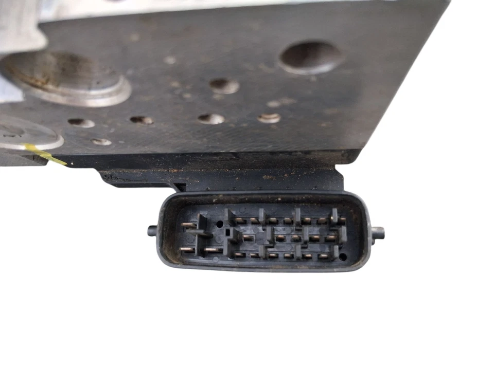 2004 2005 2006 Lexus LS430 ABS Anti Lock Brake Pump Assembly 44540-50020 - Image 2 of 4