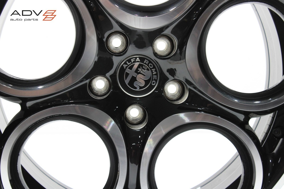 未整備　alfa romeo 24インチ 2024 2025 ALFA ROMEO TONALE WHEEL RIM 18