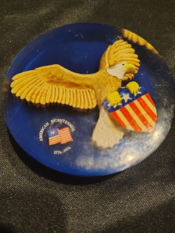 Vintage Collectible 1976 American Bicentennial bald eagle paper weight resin 3"