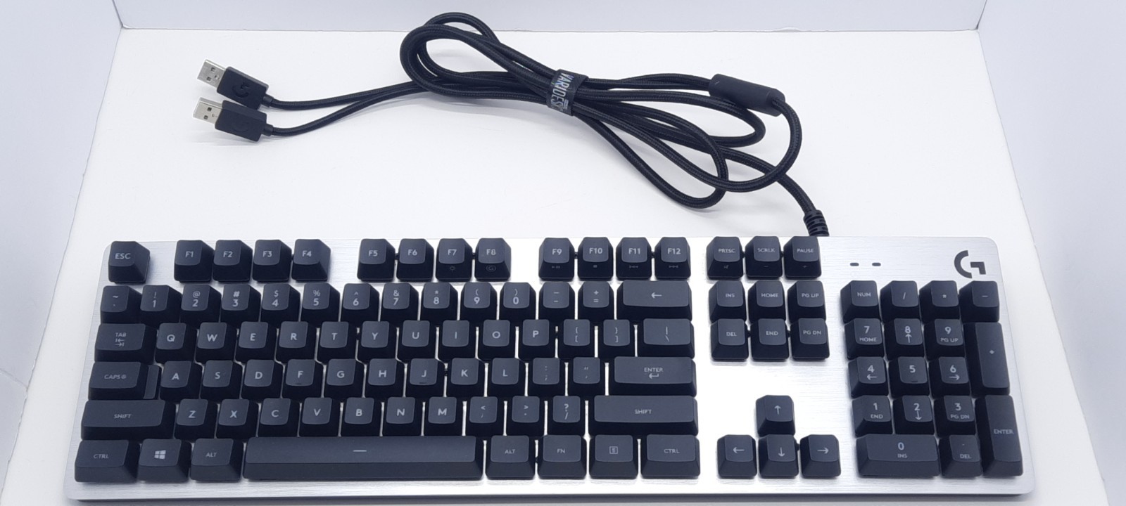Logitech G413 Silver - Mechanical Gaming Keyboard w/ USB pas