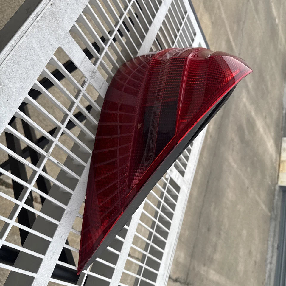 03-06 Conjunto de lámpara de luz trasera del conductor lado izquierdo Mercedes R230 SL500 SL600 FABRICANTE DE EQUIPOS ORIGINALES Foto 3 de 4