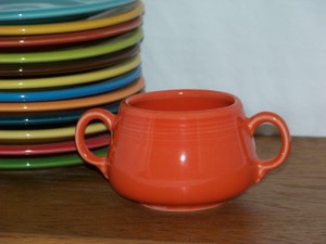 Fiesta-POPPY-Small-Sugar-Bowl-Figure-8-Sugar-Body