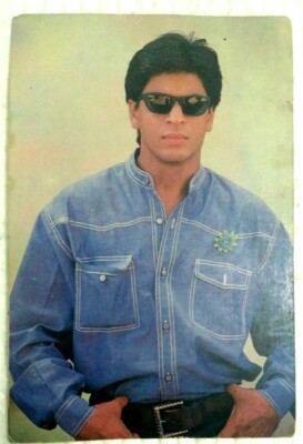 INDIA FILM PICTURE POSTCARD BOLLYWOOD ACTOR SHAHRUKH KHAN IN A LOT
