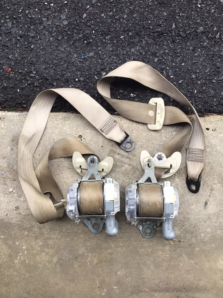 Cinturones de seguridad delanteros Scion FR-S Subaru BR-Z 2013-2014-2015-2016-2017-2018-2019-2020 Foto 2 de 3