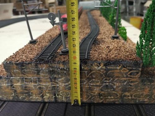Diorama ferroviario con treno Trenitalia Freccia Rossa 1000 1:87 H0 OCCASIONE - Foto 14 di 15