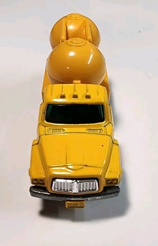 Tomica #16 Yellow Nissan Diesel Truck 1/102 Diecast/Plastic Double Tanker Japan - Picture 2 of 10