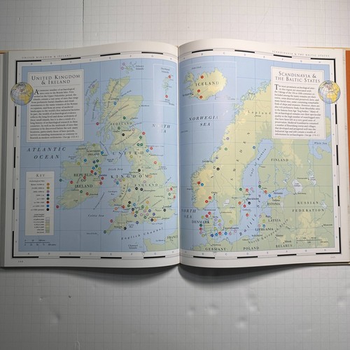 The Atlas of Archaeology by Mick Aston & Tim Taylor 1998 Book signed by Zophres - Picture 7 of 7
