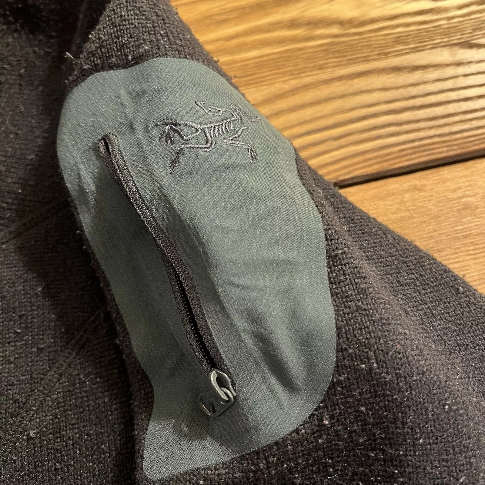 arcteryx covert polartec 1/2 zip fleece sweater