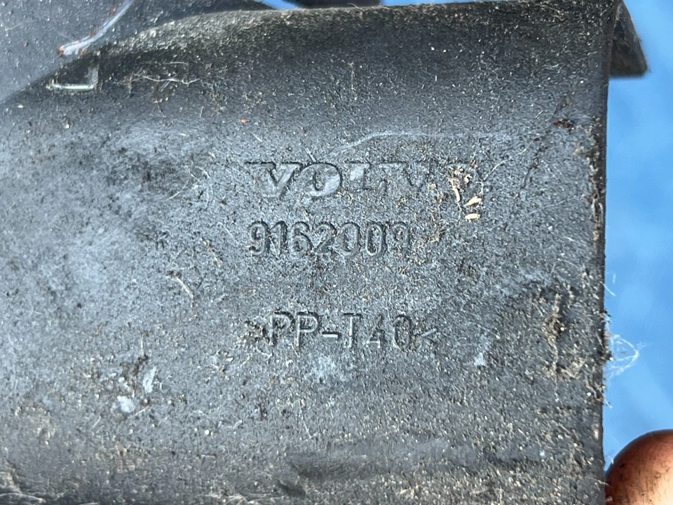 1998-2000 Volvo S70 V70 XC Starter Solenoid Wiring Harness Cover Trim OE #3068EM - Image 2 of 4