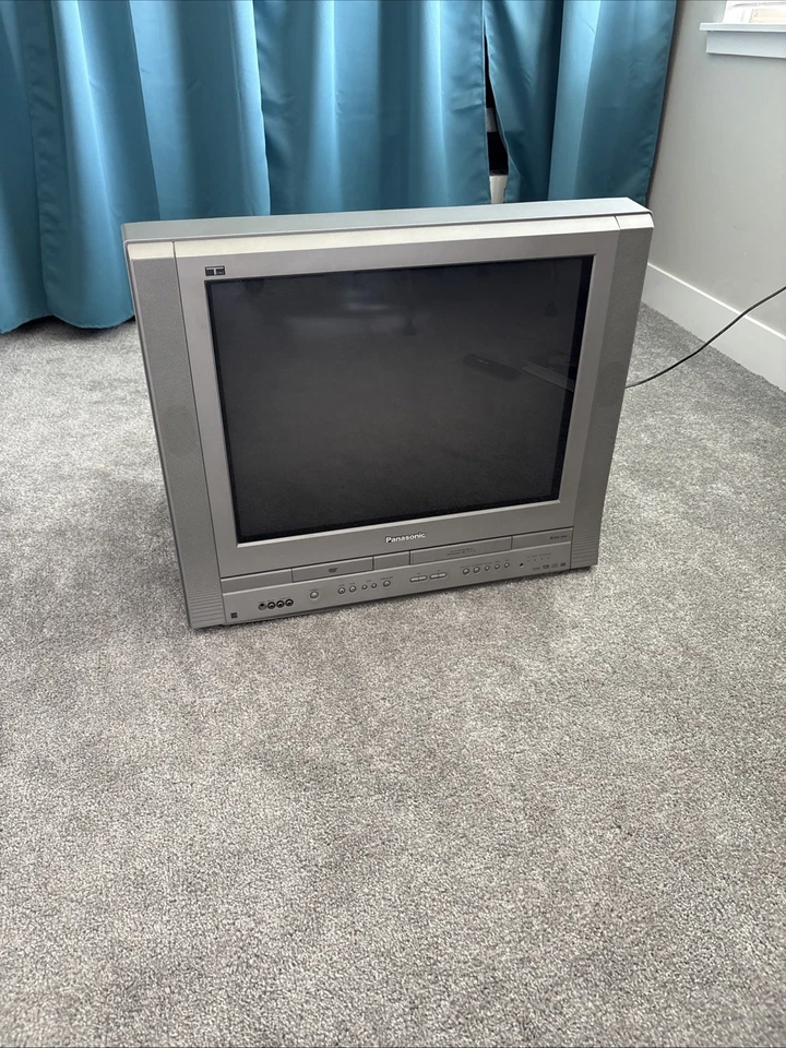 Panasonic Triple Play 27" Combo TV/DVD/VCR Retro Gaming CRT TV PV-DF274 Probado Foto 2 de 4
