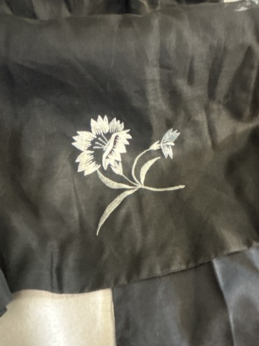 SPLENDIDO abito grembiule in pinafora mediorientale nero con chiusura gioiello sul retro - Foto 7 di 15