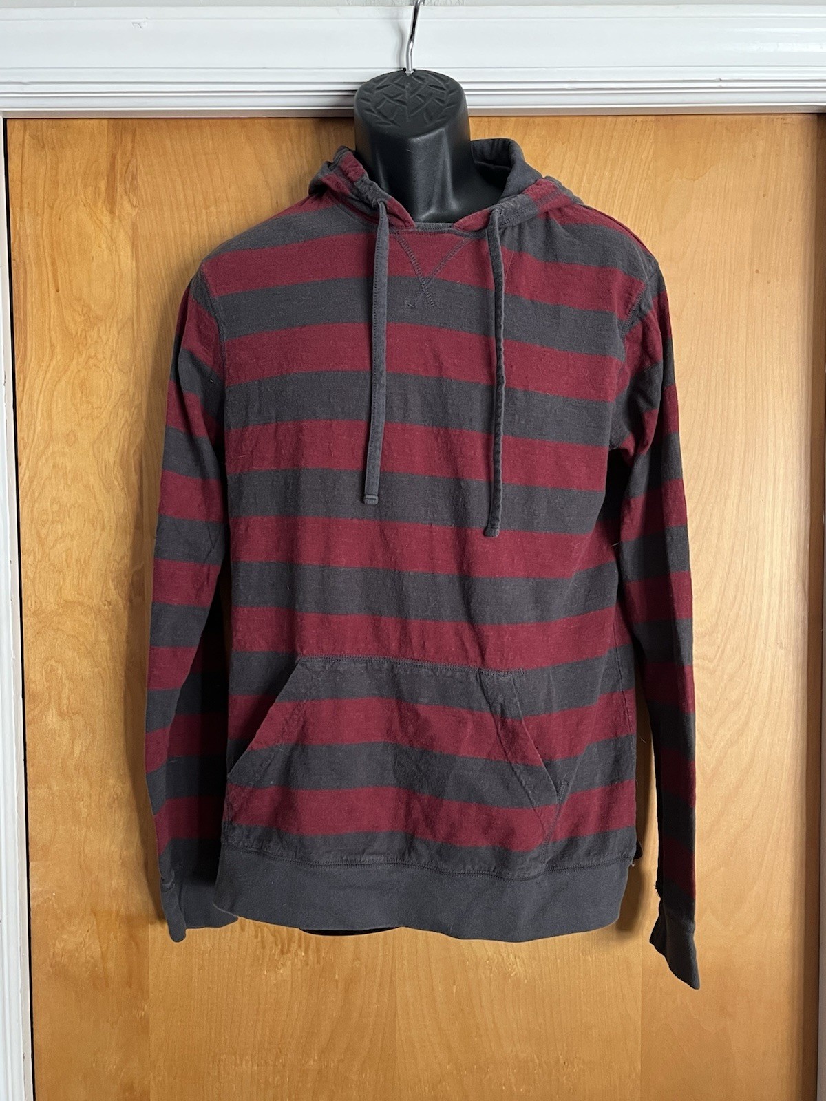 Urban Pipeline Red and Black Striped Hoodie Men's Size Large