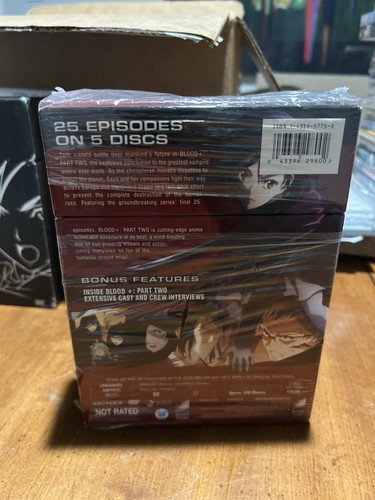 Blood DVD Set Part 1 and Part 2, Anime, Includes 1 Comic Book - Foto 9 di 10