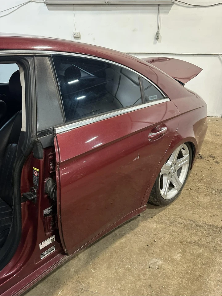Used Rear Left Door Assembly Rear Side fits: 2006 Mercedes-benz Mercedes cls-cla Foto 2 de 4