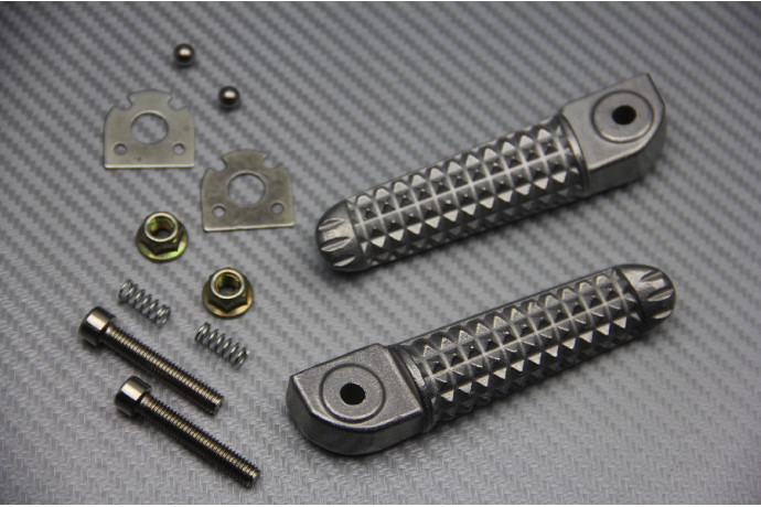 Repose-pieds passager Yamaha YZF R1 2000-2001 pour remplacer une pièce cassée