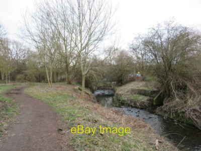 Foto 6x4 London LOOP und Hogsmill River Old Malden Ein Weg entlang der c2019