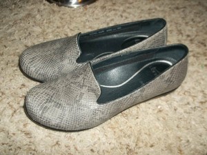 dansko abigail flat