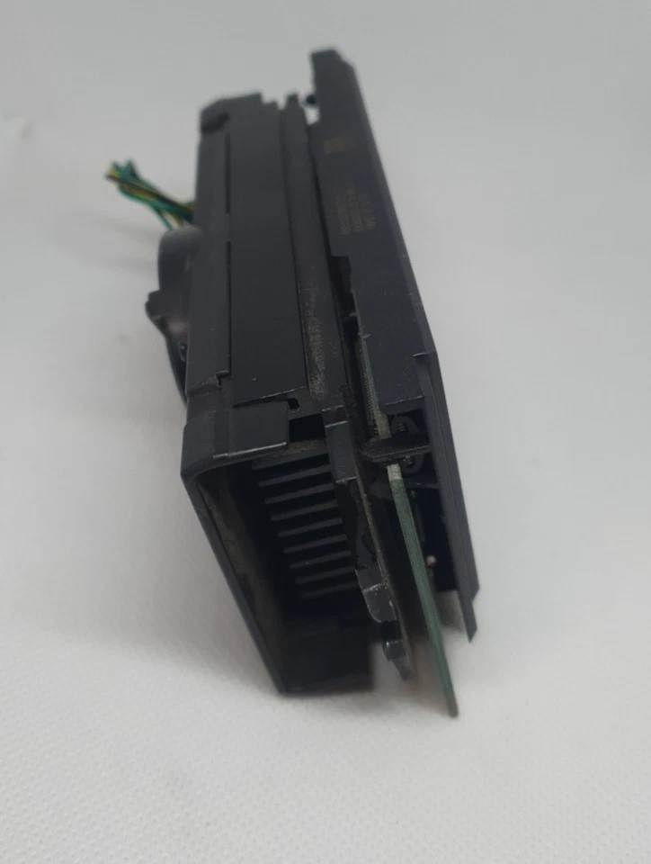 Intel SL37G Pentium II 400MHz Slot 1 + Cooler - Image 2 of 4