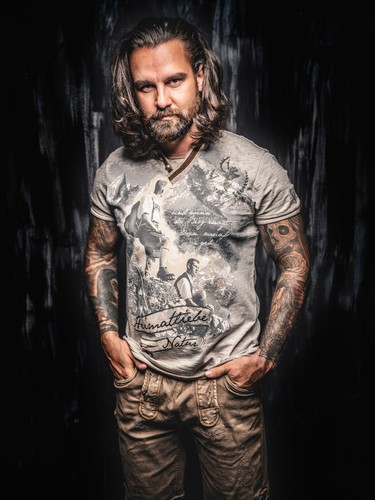 Trachten bayrisch T-Shirt mit Druck "Heimatliebe""und wenn da Berg ruaft dann.." - Bild 2 von 5