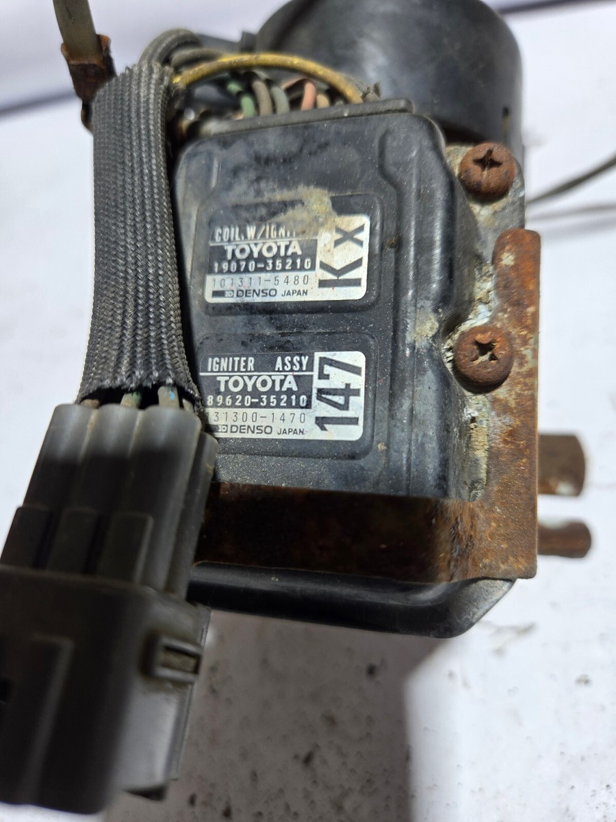 89-90 Toyota 4Runner Pickup 22RE 2.4 IGNITION MODULE W/ COIL