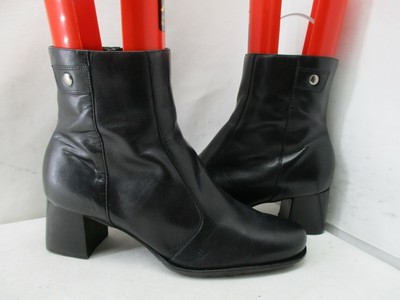 naturalizer black leather boots