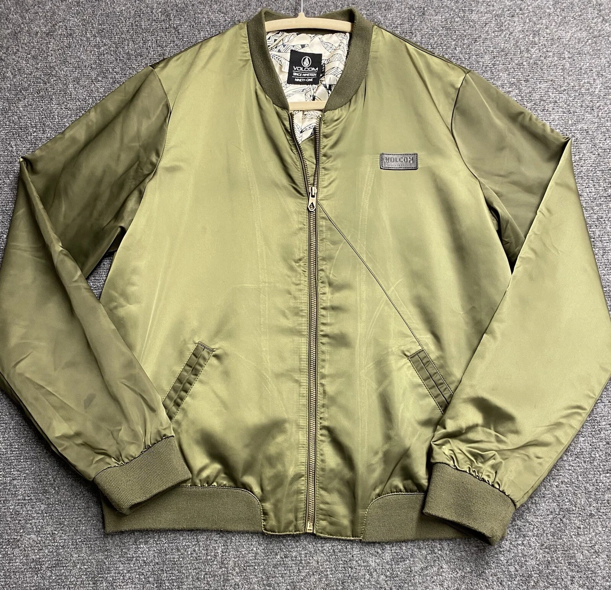 Volcom Army Green Bomber Jacket Size M