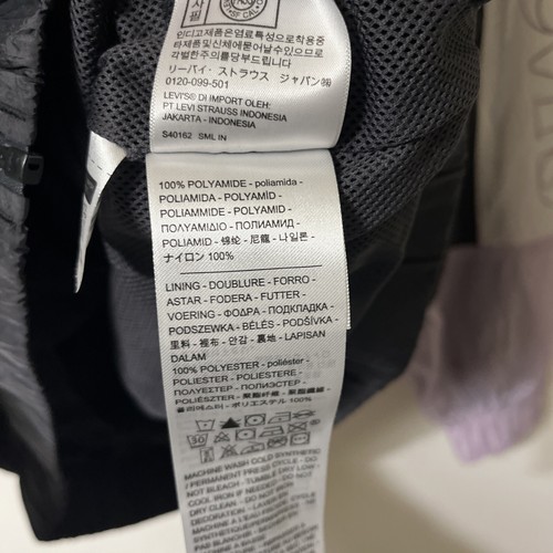 Levi's felpa con cappuccio donna grande nera full zip Deepika Padukone poliammide leggera - Foto 11 di 15