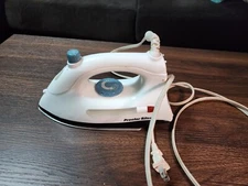 PROCTOR-SILEX STEAM IRON MODEL# 17210