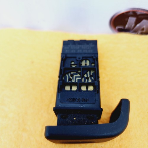LAND ROVER FREELANDER REAR WIPER SWITCH BUTTON HSE SE SE3 RANGE ROVER L314 OEM - Picture 8 of 10
