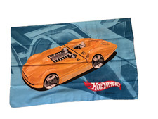 HOT WHEELS twin bed set  1 flat, 1 fitted 1 pillow case NEW