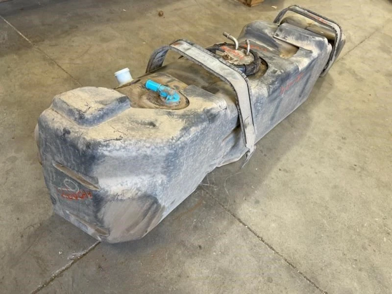 08-10 Ford F350 Super Duty USADO 6'9" cama curta tanque de combustível diesel 30,5 galões - Imagem 2 de 4