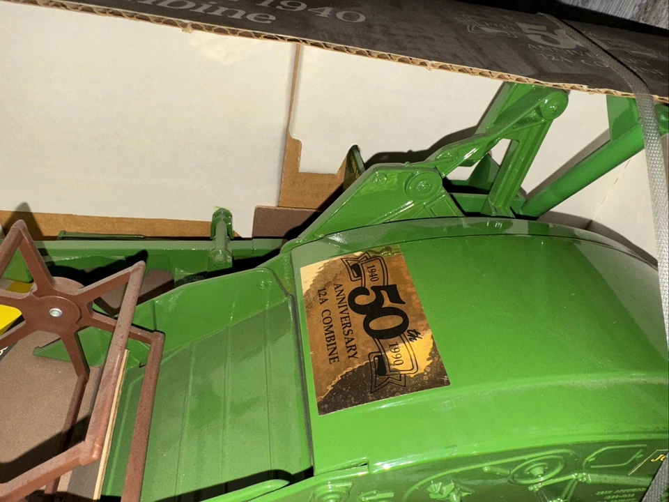 1/16 Scale 1940 John Deere  12A Pull Type Combine Die-cast Ertl 50th Anniversary - Image 2 of 4