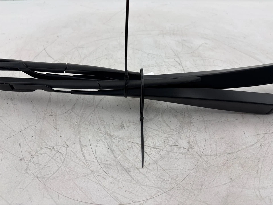 2018-2024 Buick Enclave limpador de para-brisa braço dianteiro esquerdo e direito fabricante de equipamento original - Imagem 3 de 4