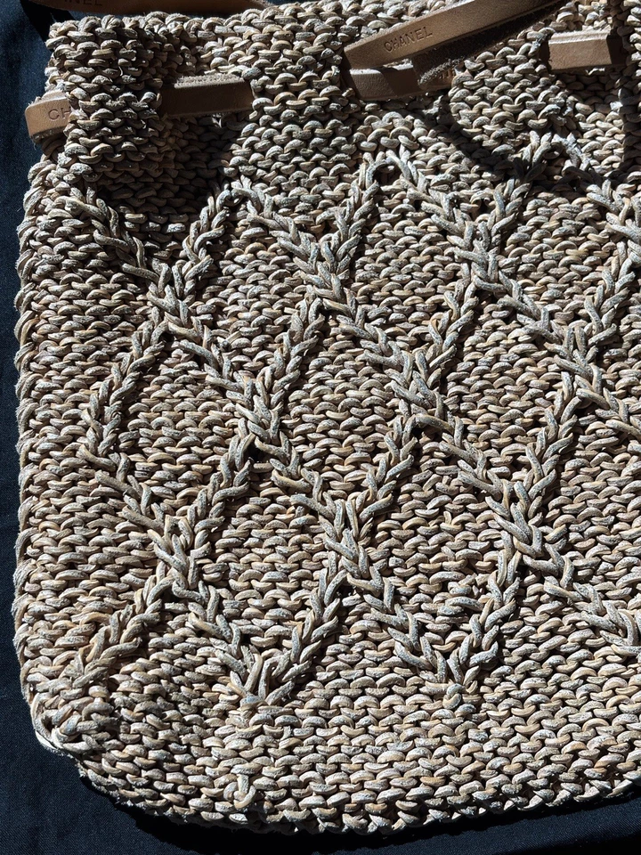 Bolso de cuero Chanel crochet raro Foto 3 de 4