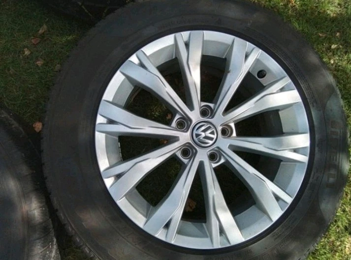 4 x  VW Original Aluminiumfelgen 17 Zoll mit M+S Bereifung  ca 4-5mm Profiltiefe - Bild 3 von 4