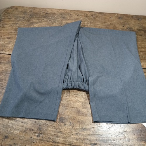Dressbarn Womens Sz 24 Pants Tummy Control Trouser Leg Short Slacks Gray NWT - Picture 10 of 14
