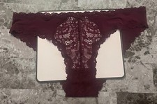 VICTORIA'S SECRET DREAM ANGELS L MAROON SMOOTH FLORAL LACE RARE CHEEKINI PANTIES