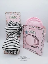 The Vintage Cosmetics Company Headband & Mini Cleansing Cloths 