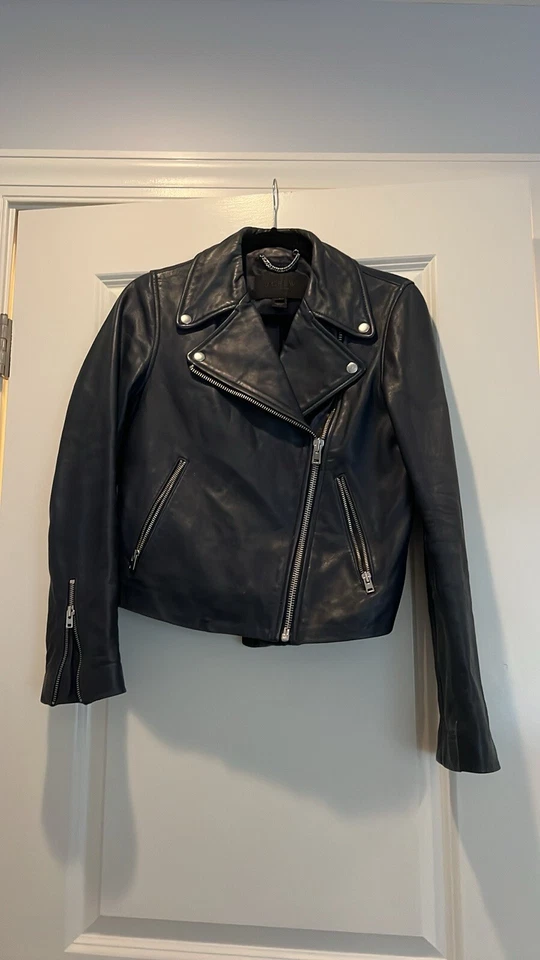 J. Chaqueta Moto Cuero Colección Crew Azul Marino, Talla 2 Foto 2 de 4