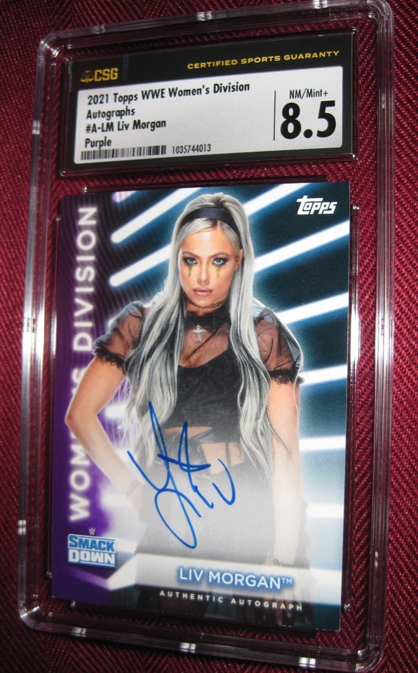 2021 WWE WOMEN'S DIVISION AUTOGRAPH A-LM LIV MORGAN PURPLE 37/99 CSG 8.5 AUTO 10 - Image 2 of 4