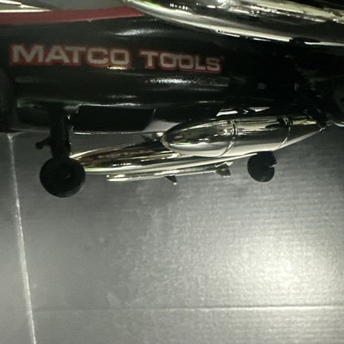 Matco Tools F 16 Fighting Falcon some Assembly Need Minor Autographed Unknown - Picture 11 of 17