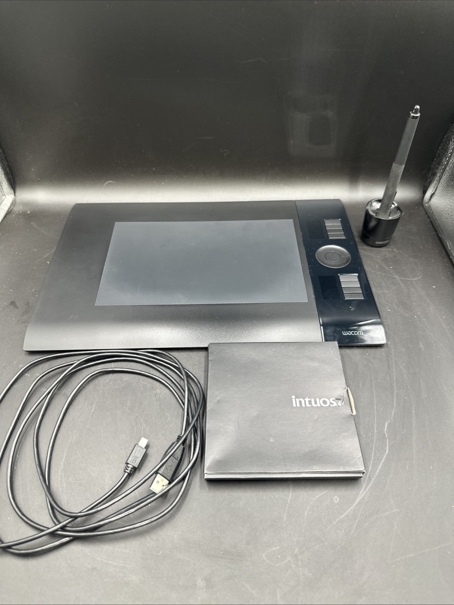 Wacom Intuos4 PTK-640 Pen Tablet/Drawing Pad, with cable and Pen