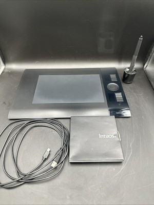 Wacom Intuos4 PTK-640 Pen Tablet/Drawing Pad, with cable and Pen
