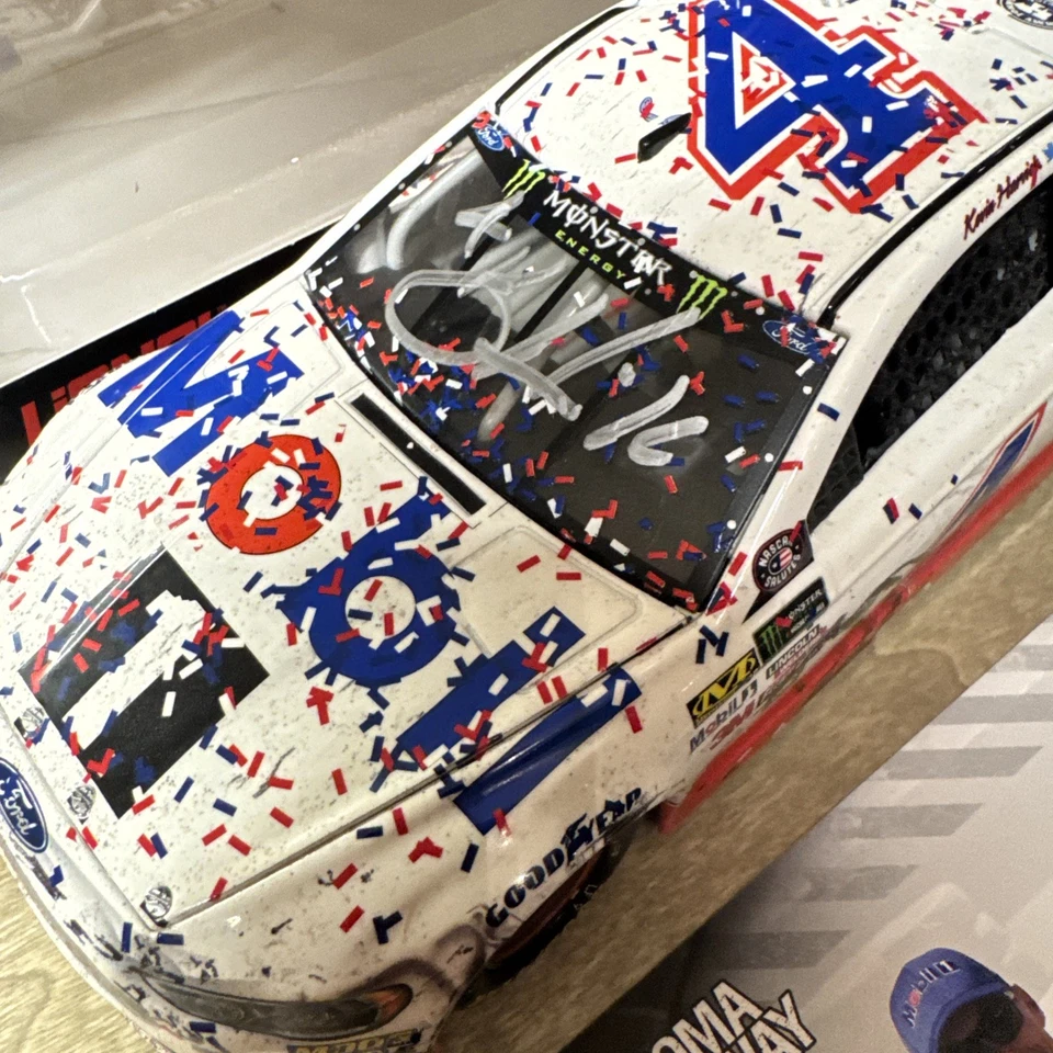 Kevin Harvick #4 Autograph! MOBIL 1 SONOMA WIN 2017 1/24 Nascar Diecast - Image 2 of 4