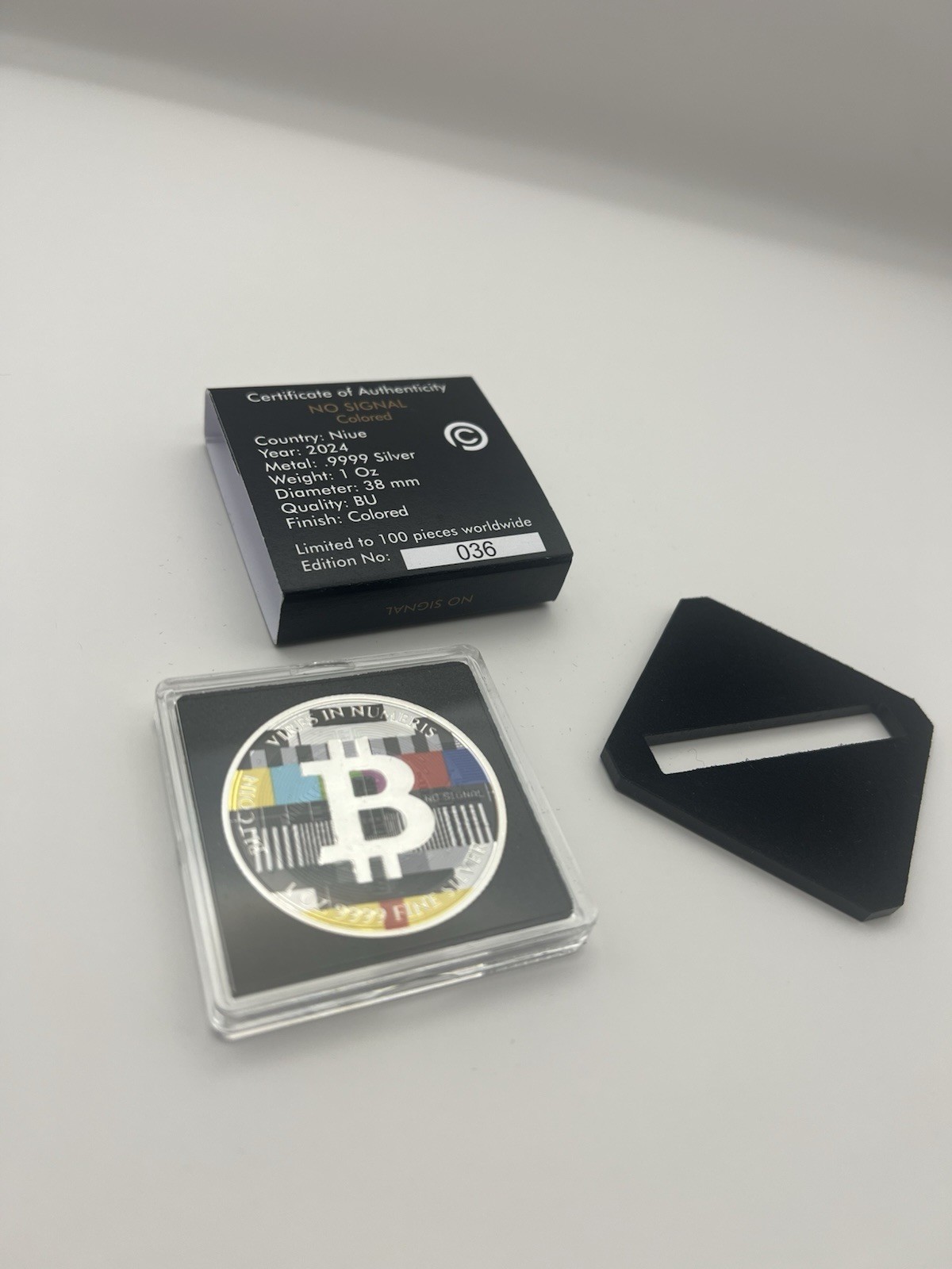 NO SIGNAL Bitcoin 1 Oz Silver Coin 2$ Niue 2024