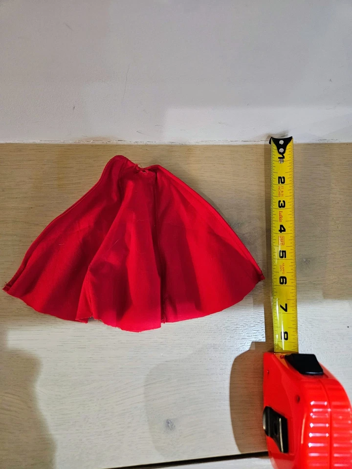 Capa roja escala 1:12, tela suave con alambre, para Superman, Bruja Escarlata, etc. Foto 3 de 4