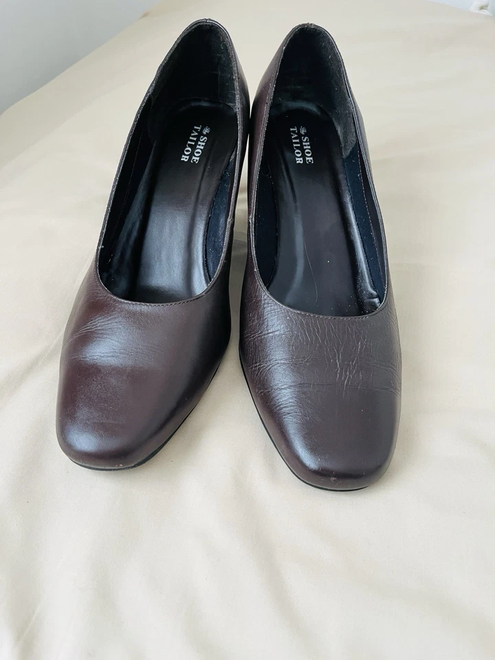 ODD SIZES BROWN LEATHER SHOES R-7 & L-8 WIDE EE FIT 2.75” HEELS - EXCELLENT - Image 2 of 3